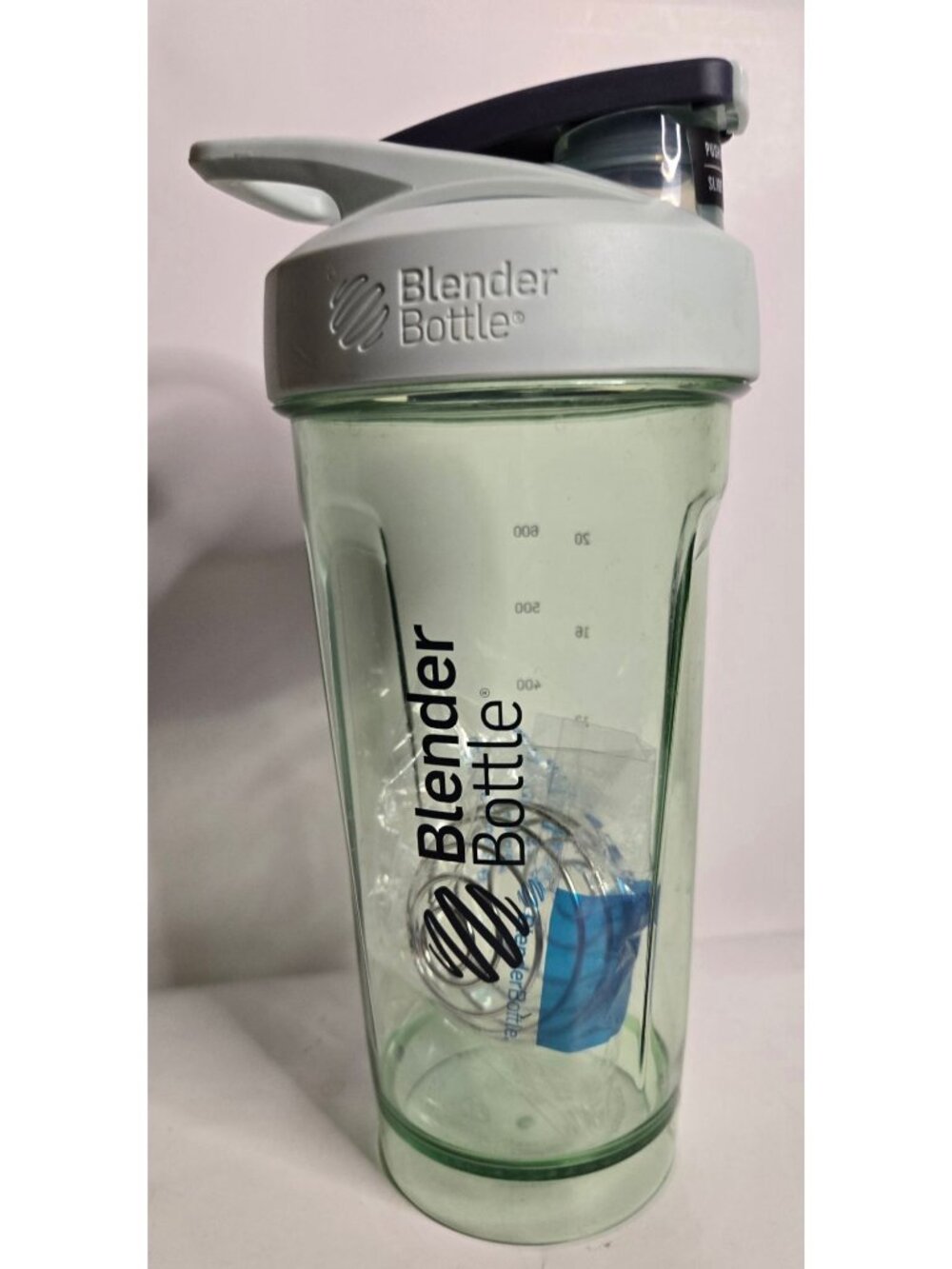 Blender Bottle 28oz Strada Tritan Shaker Iceberg Colorway Portable Protein